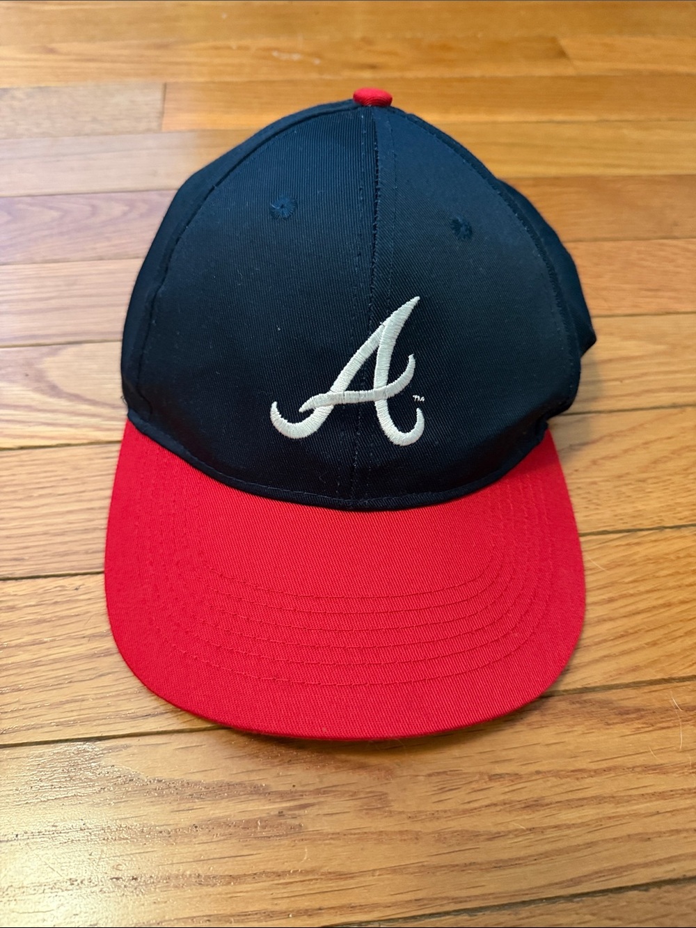 Atlanta A-Logo Two-Tone Baseball Cap - Black & Red
